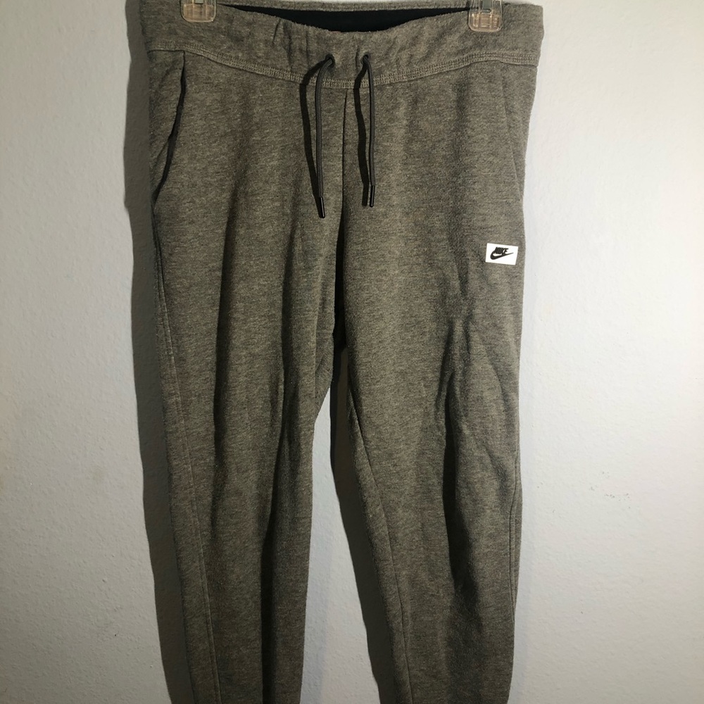 NIKE || COMFY JOGGER SWEATS